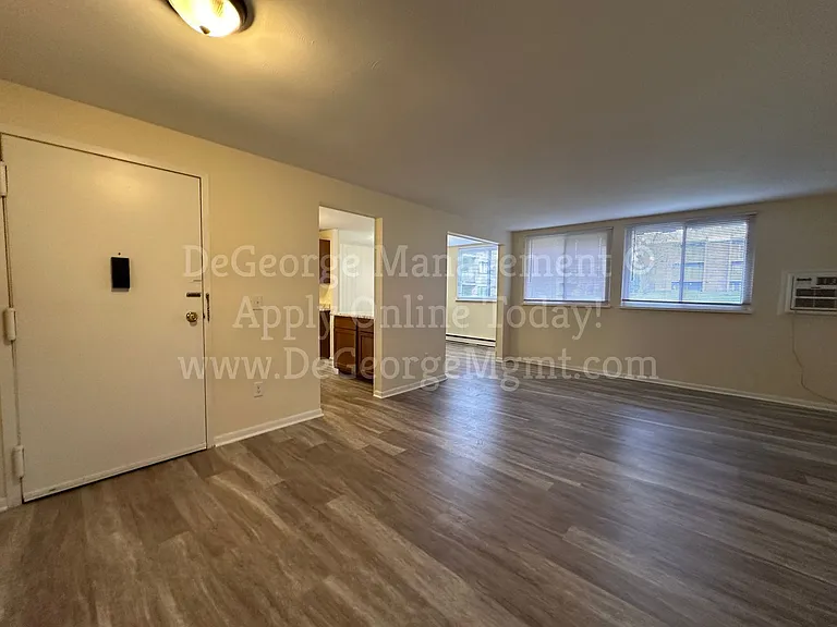 Parkview Apartments — Photo 105
