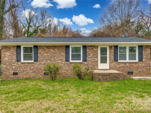 802 Athenia Pl, Bessemer City, NC 28016