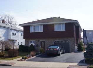 82 Roehrs Dr, Wallington, NJ 07057