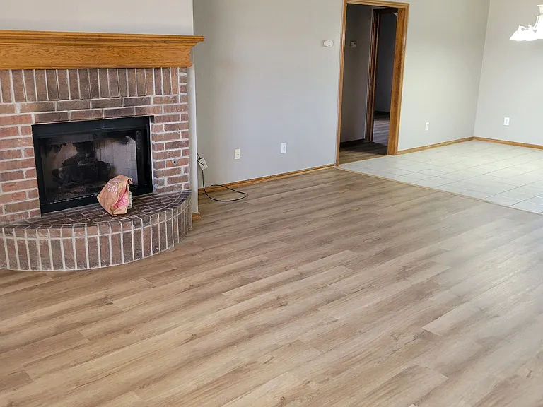 4813 Montclair Dr — Photo 2