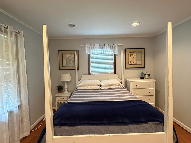 8712 Green Level Church Rd — Photo 20
