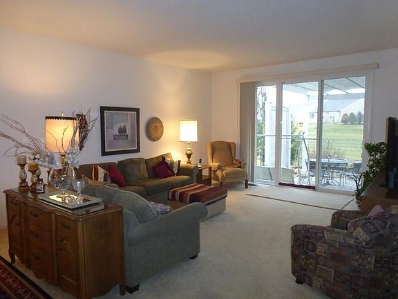 3rd image of 13361 Green Meadow Ave