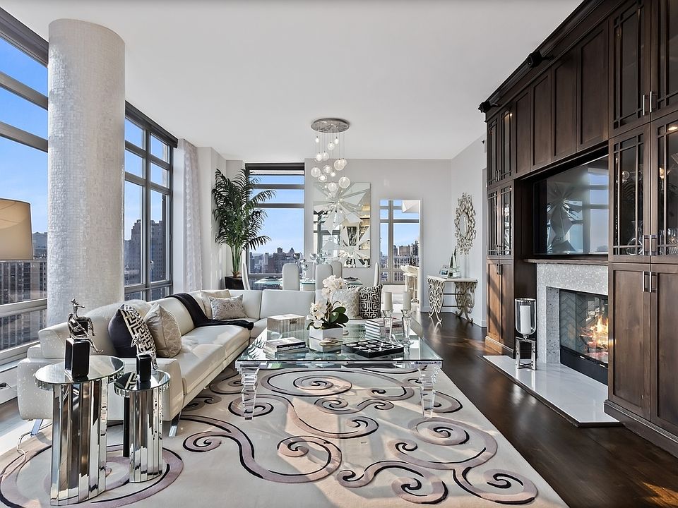 1st image of 450 E 83rd St #Penthouse 2b