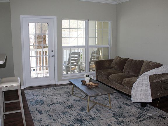 3rd image of 700 Daniel Ellis Dr APT 6107