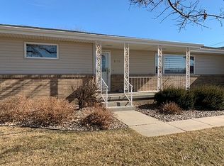 1320 1st St, Aurora, NE 68818