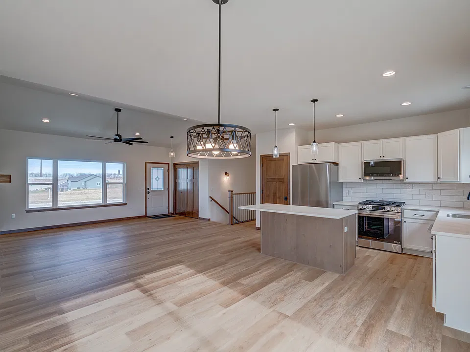 103 Graelyn Cir