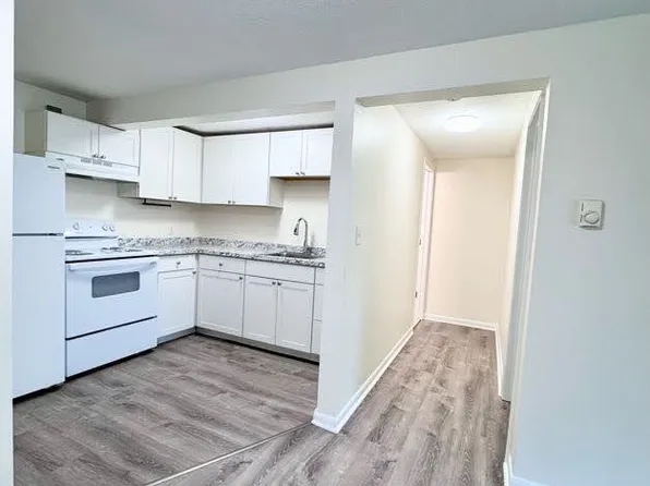 40 Mellen St APT 3, Framingham, MA 01702
