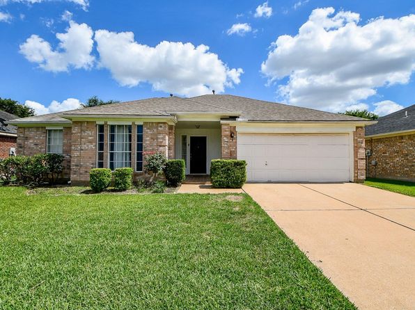 19723 Ridge Falls Ct