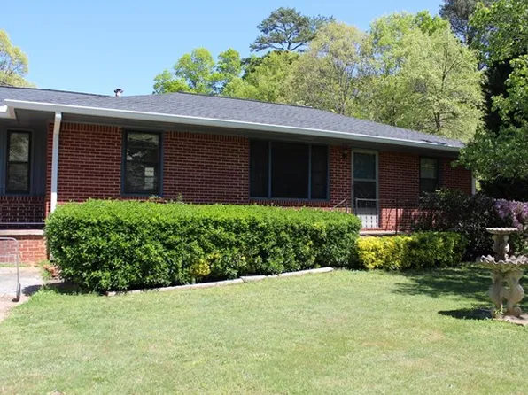 1326 Jennie Ln, Lilburn, GA 30047