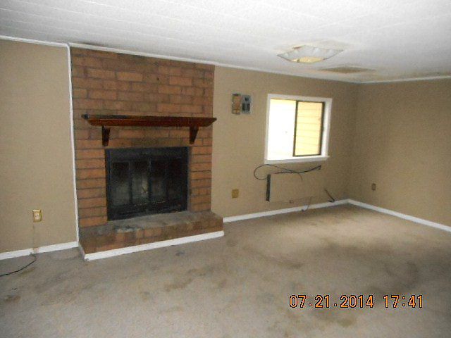 2nd image of 216 Lee Road 400