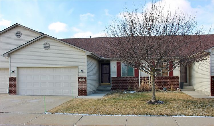 1st image of 3012 SE Turnberry Dr