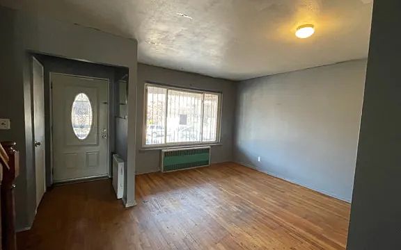 4th image of 2525 81st St