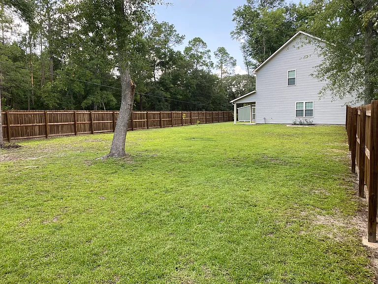162 Carriage Way — Photo 34