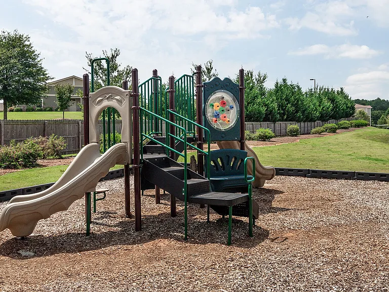 POINTE AT GREENVILLE APARTMENTS — Photo 32