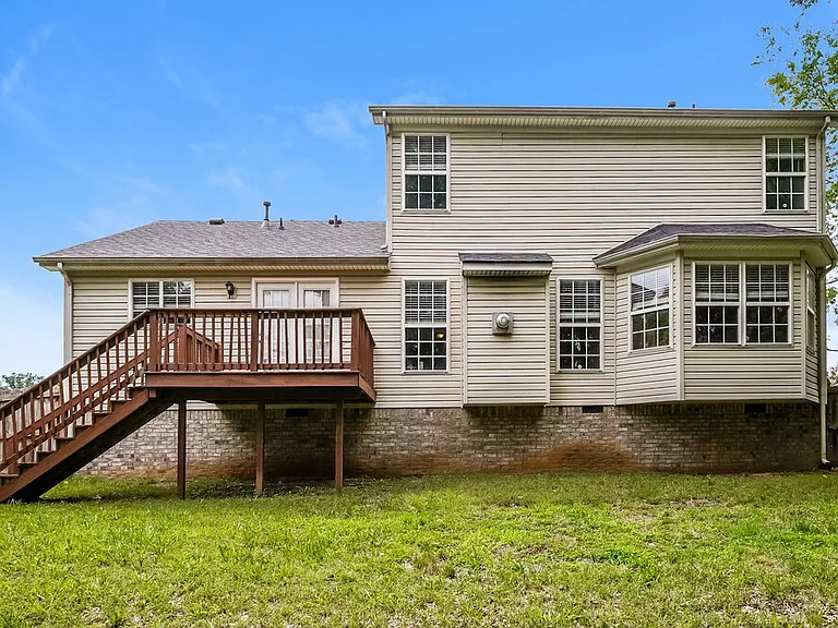 209 Briarcotes Cir — Photo 17