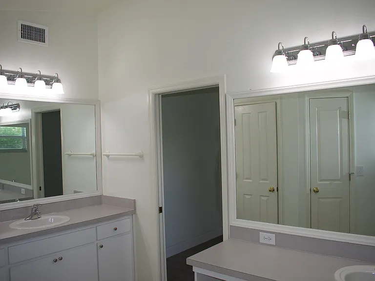 9836 Bayboro Bridge Dr — Photo 5