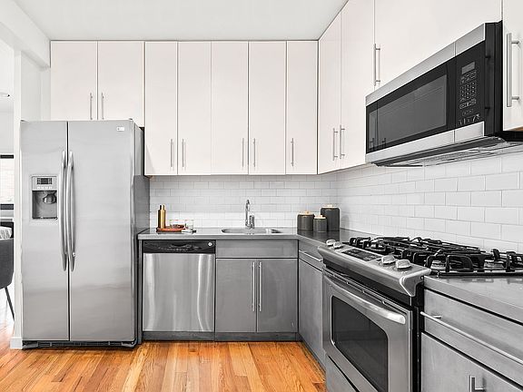 4th image of 38 Delancey St #5A