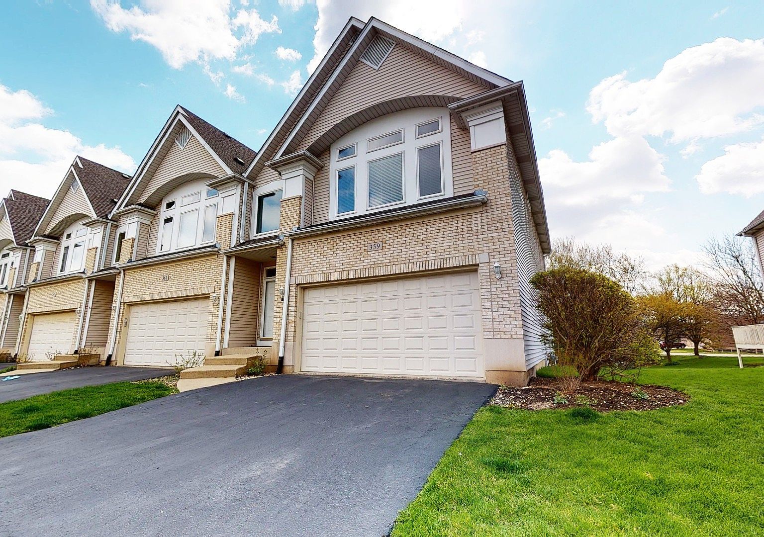 359 Aaron Ln Bolingbrook Il 60440 Mls 11063832 Zillow