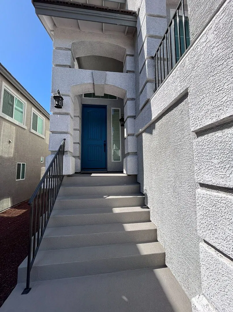 Rv Parking Move-In Special! Move In By October 1, 2026, And Receive $600 Off Move In! — Photo 4