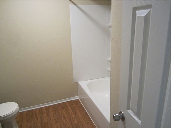 4th image of 3140 Woodbridge Dr