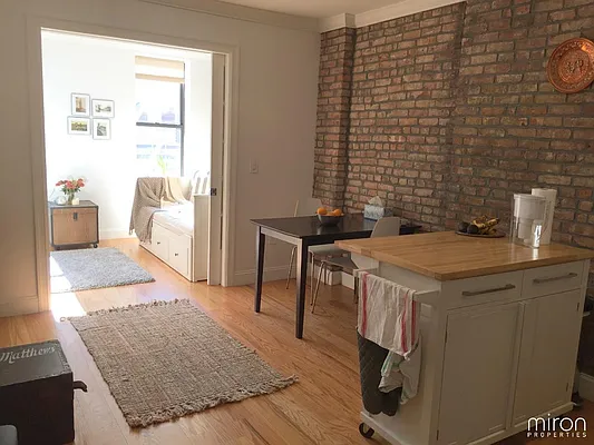 Rented by Miron Properties | media 27