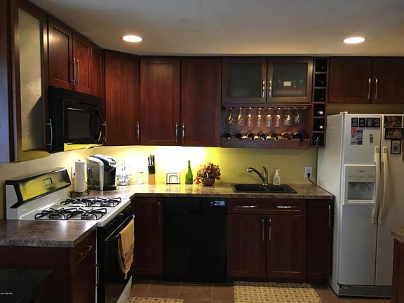 5th image of 205 E 34th St APT 1