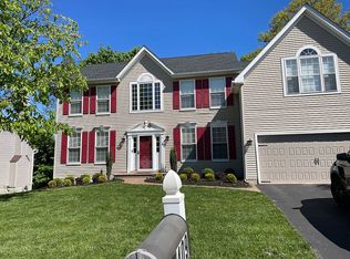 409 Crestwood Ln, Downingtown, PA 19335