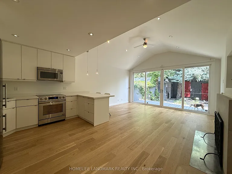 80 Rockwell Ave #1 — Photo 4