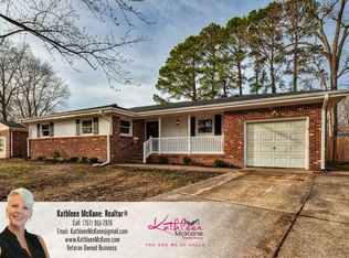 213 Shadywood Dr, Newport News, VA 23602