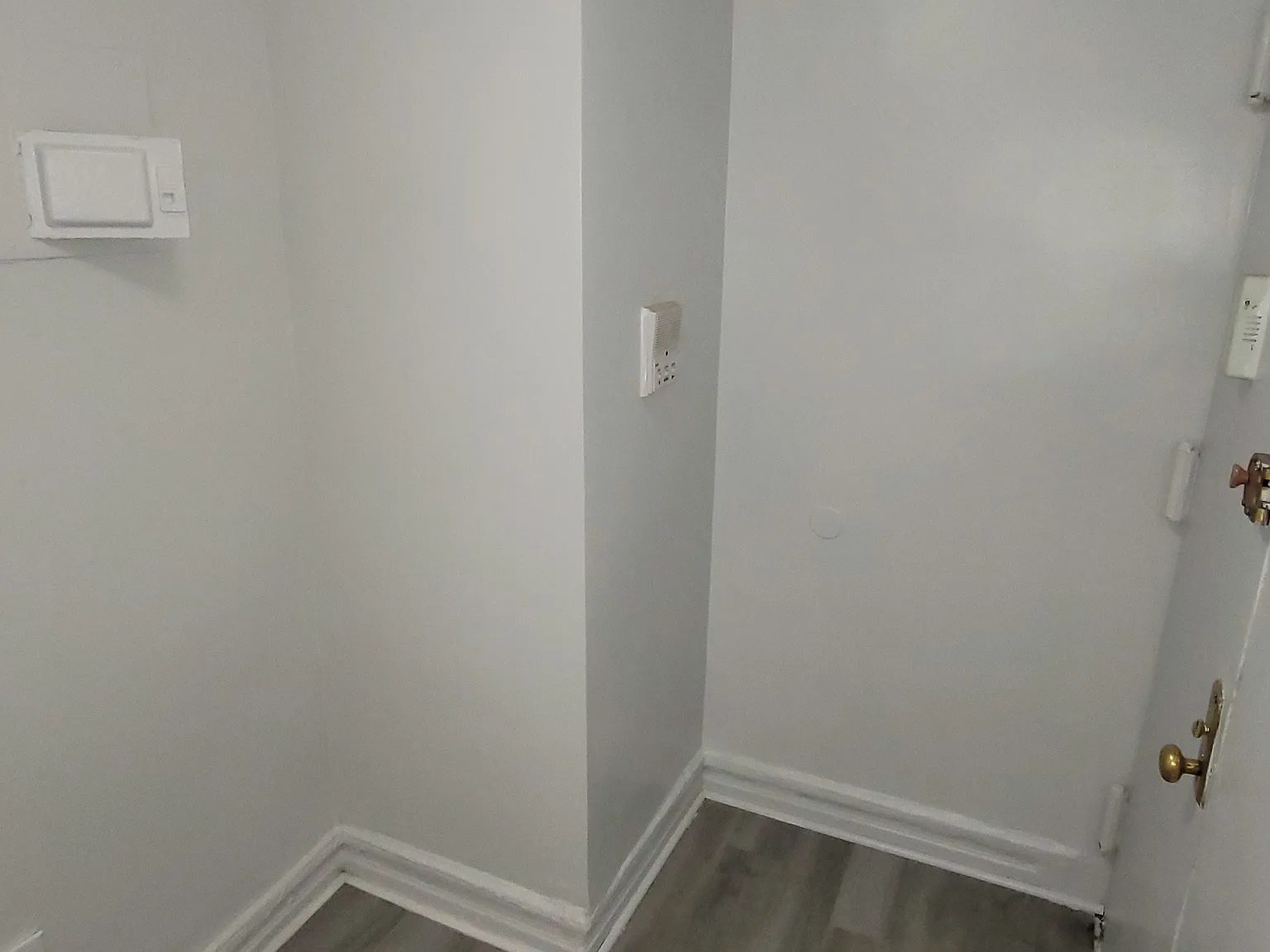 2 bed, 750 sqft, $2,700 — Photo 4