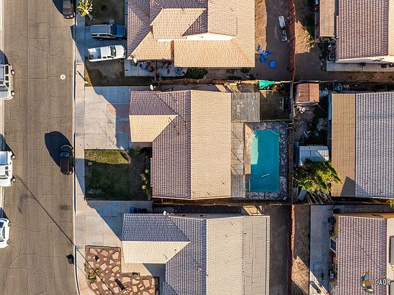 5th image of 678 Desert Willow St