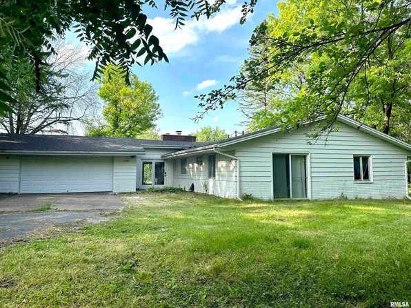 15705 E Cheyenne Dr, Cuba, IL 61427
