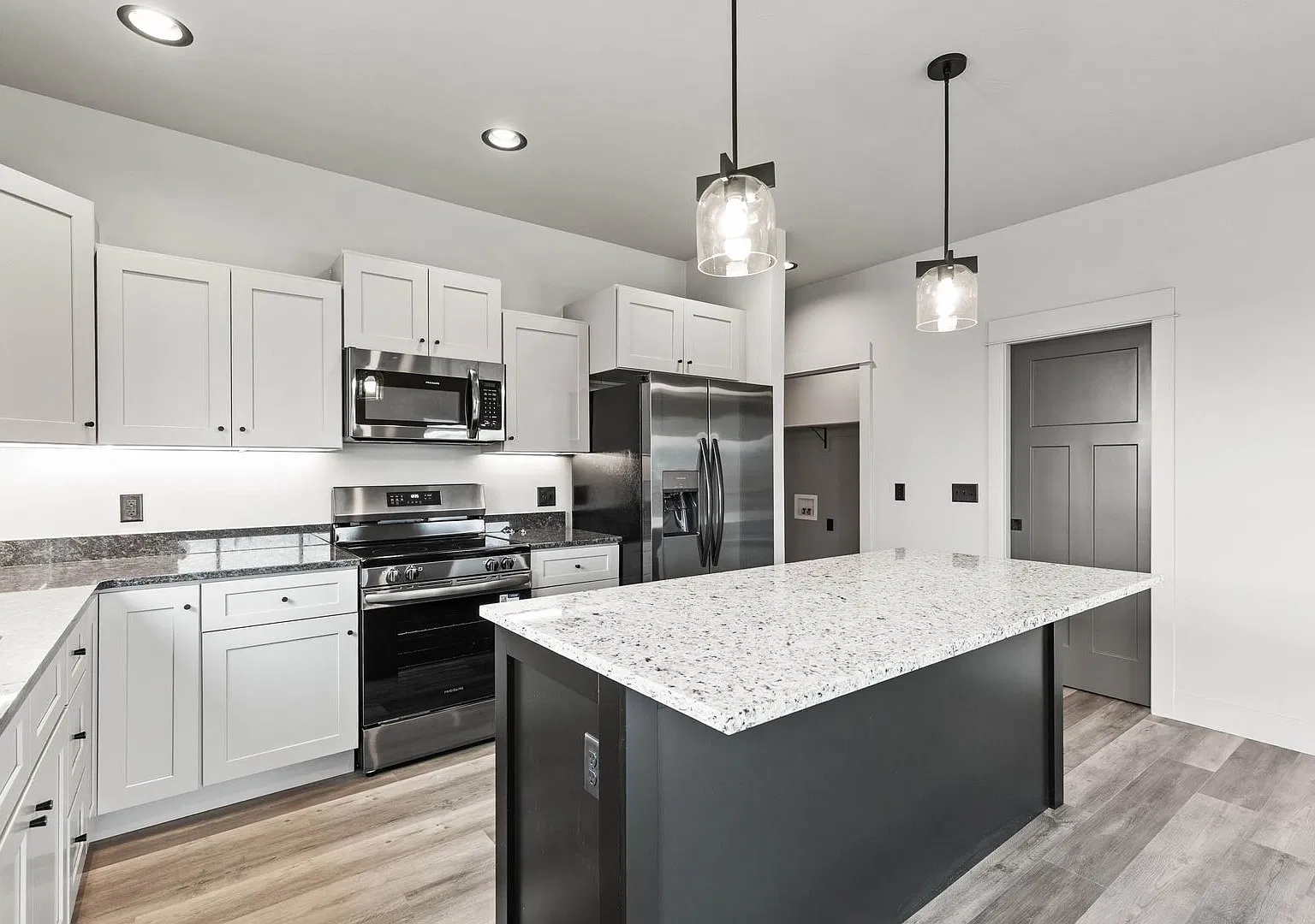 204 Fletching Way — Photo 1