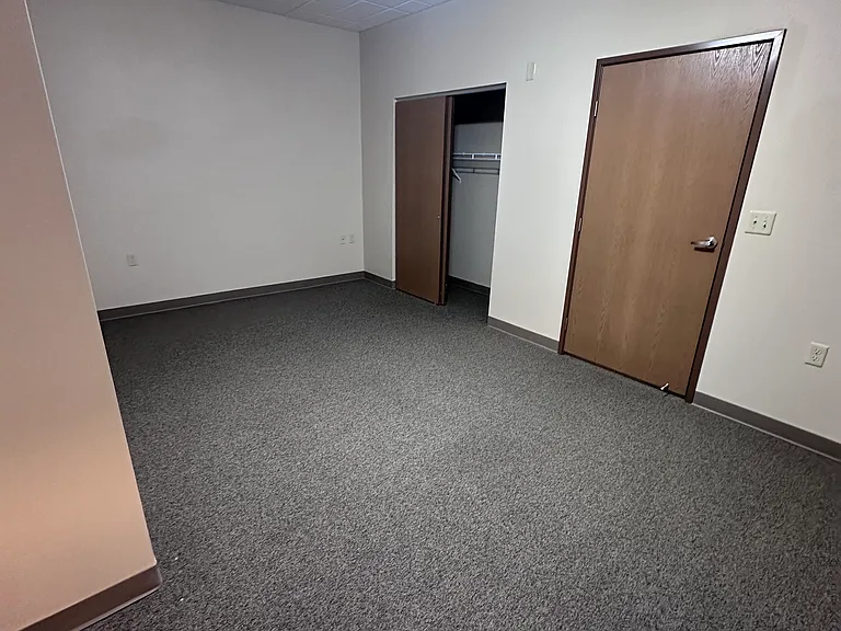 Madison Street Apartments — Photo 25