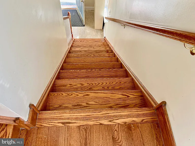 1329 Parish Ave — Photo 10