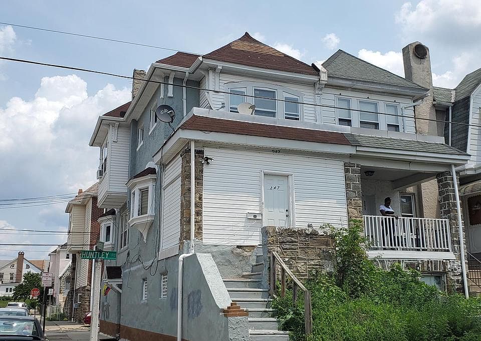 2nd image of 247 Huntley Rd