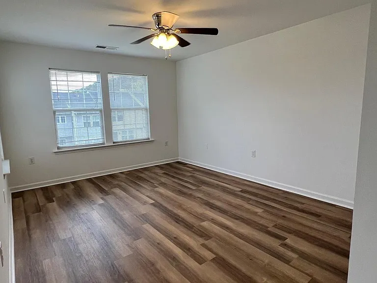 51 Ventura Way — Photo 17