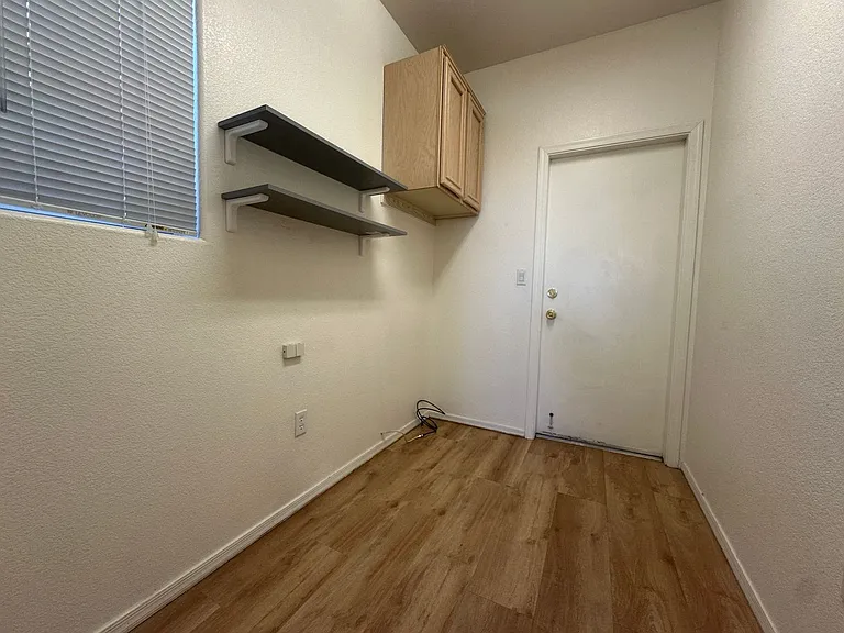 10717 Dover Creek Ave — Photo 18