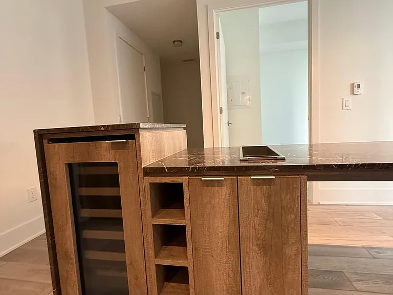 11 Yorkville Ave #2201 — Photo 9
