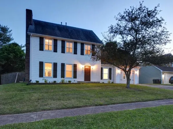 232 Colchester Dr, Versailles, KY 40383