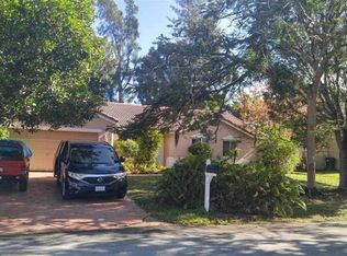 13735 SW 176th Ter, Miami, FL 33177