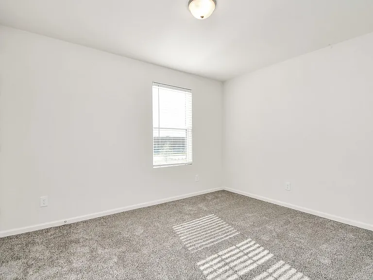 7802 Hightree Dr — Photo 31
