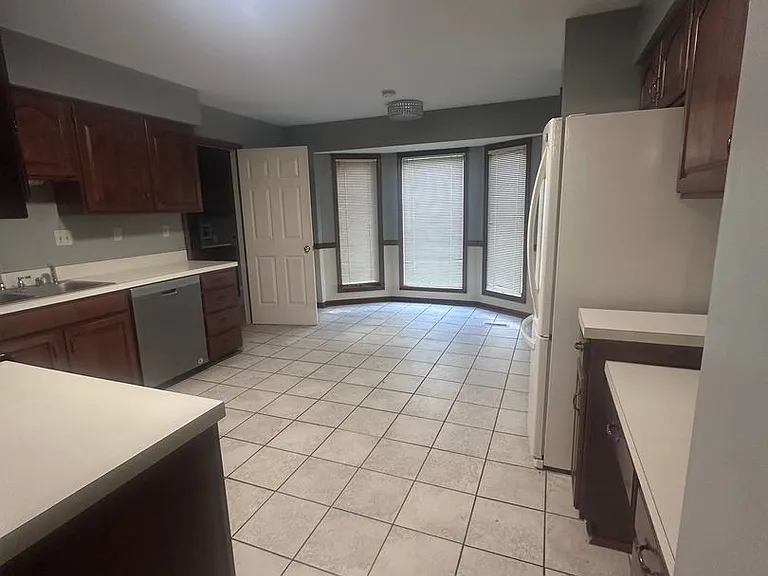 1002 Juniper Springs Dr — Photo 15