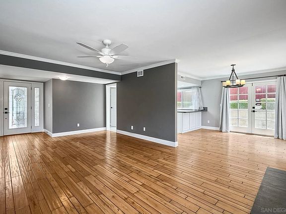 4th image of 3968 Broadlawn St