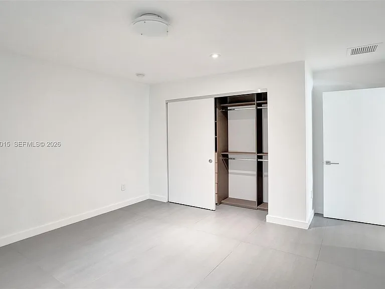 19231 NE 22nd Ave — Photo 35