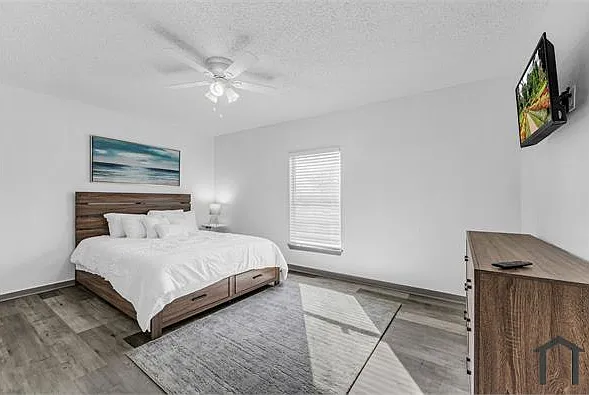 6810 Lockheed Ave — Photo 8