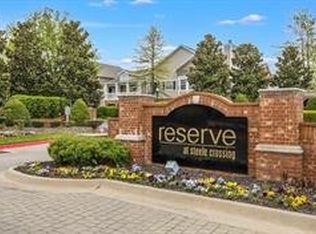 4230 NW Meadow Creek Cir, Fayetteville, AR 72703