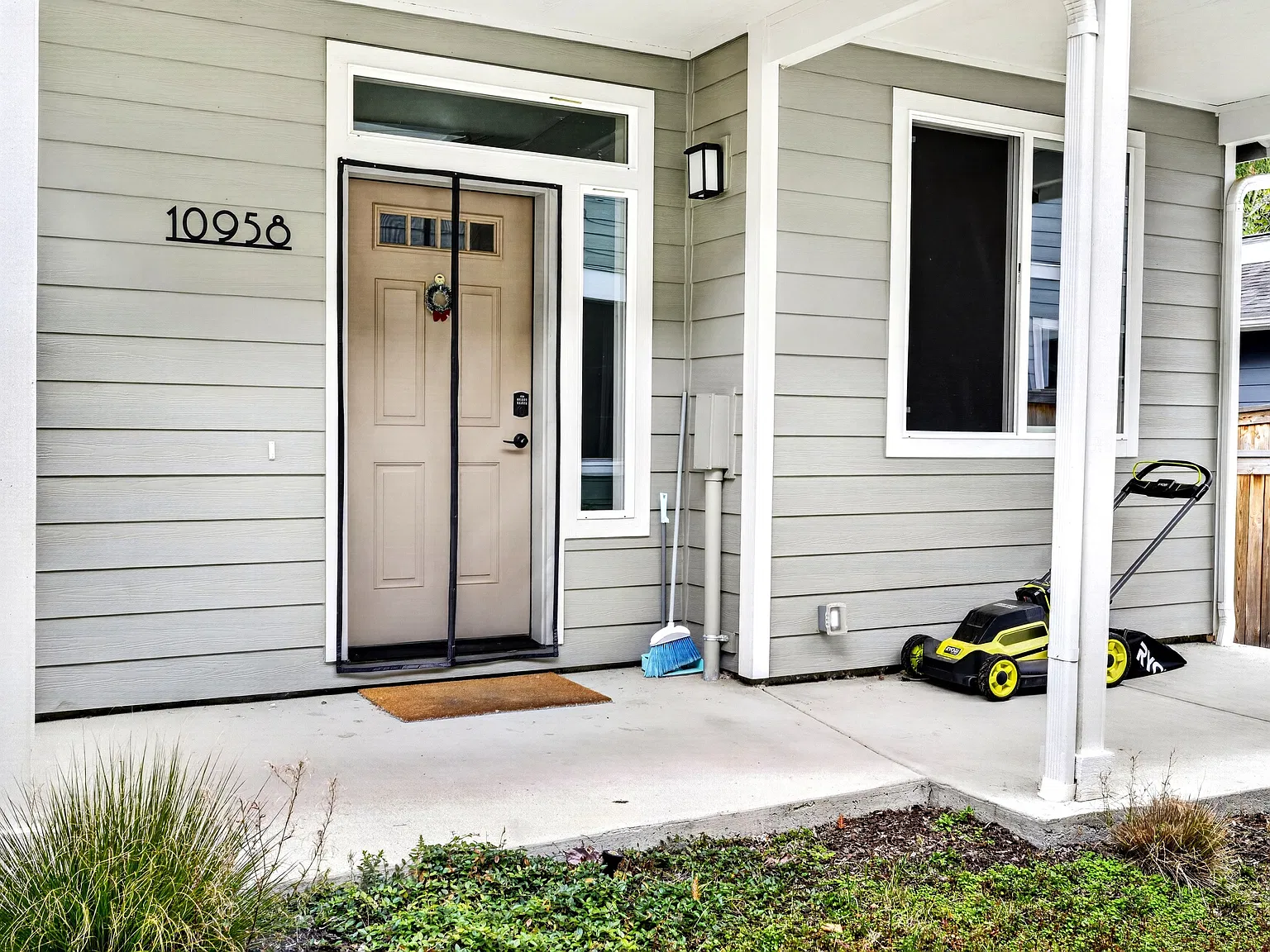 1 bed, 600 sqft, $1,800 — Photo 2