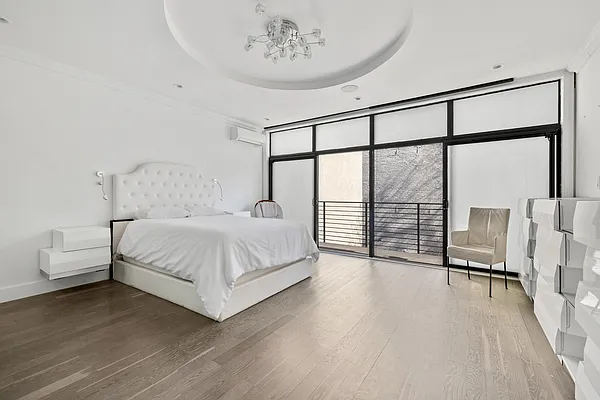 Rented by Keller Williams NYC | media 32