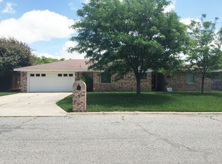 2332 Cherokee Dr, Pampa, TX 79065